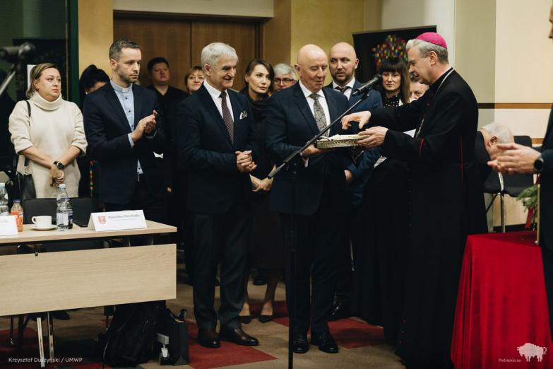 Sejmik Województwa Podlaskiego przyjął budżet na 2026 rok. Ponad 1,6 mld zł na wydatki, największe środki na transport i drogi