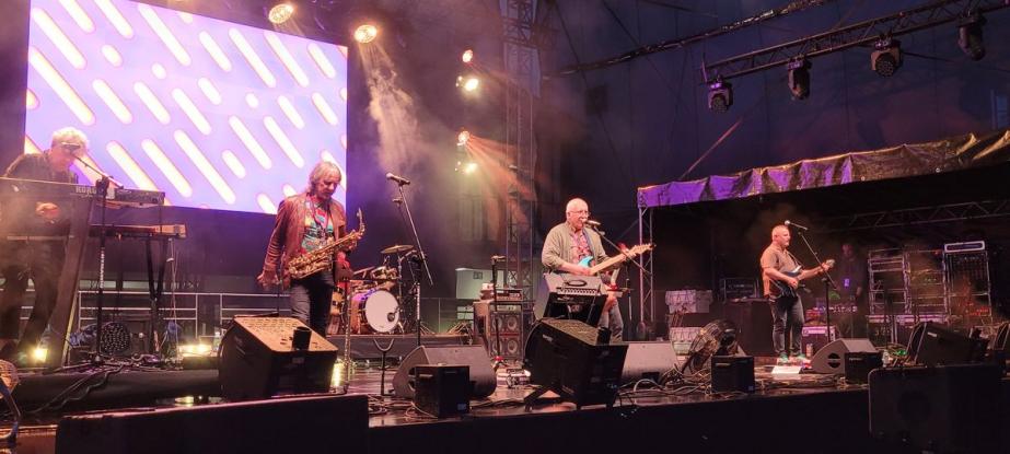 Nowe serce kultury w gminie Terespol. Uroczyste otwarcie GCKiS w Kobylanach połączone z festiwalem pełnym gwiazd